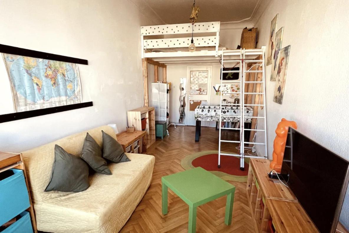 Accommodatie bij particulieren With Bay Window - Mezzanine, Foosball Table Berlijn